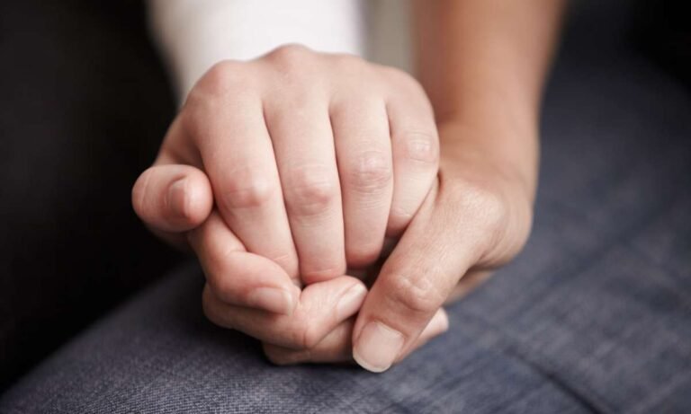 dream about holding hands with someone