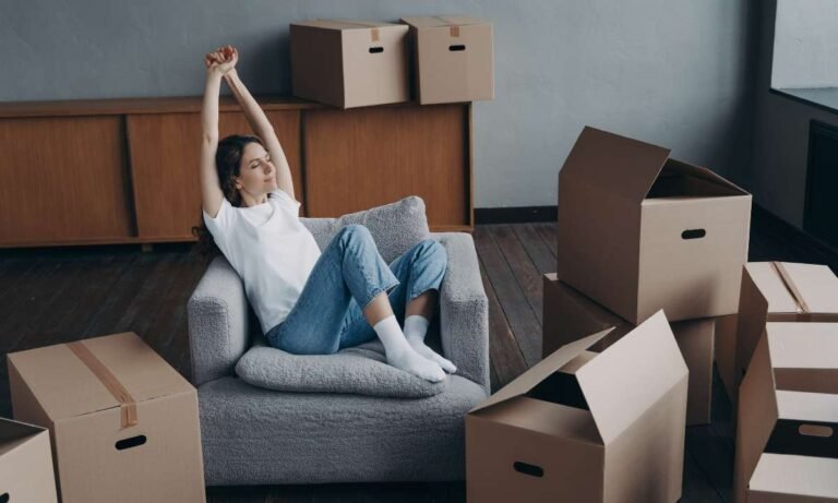 Dreaming About Packing and Moving – A Sign of Transition or Escape?